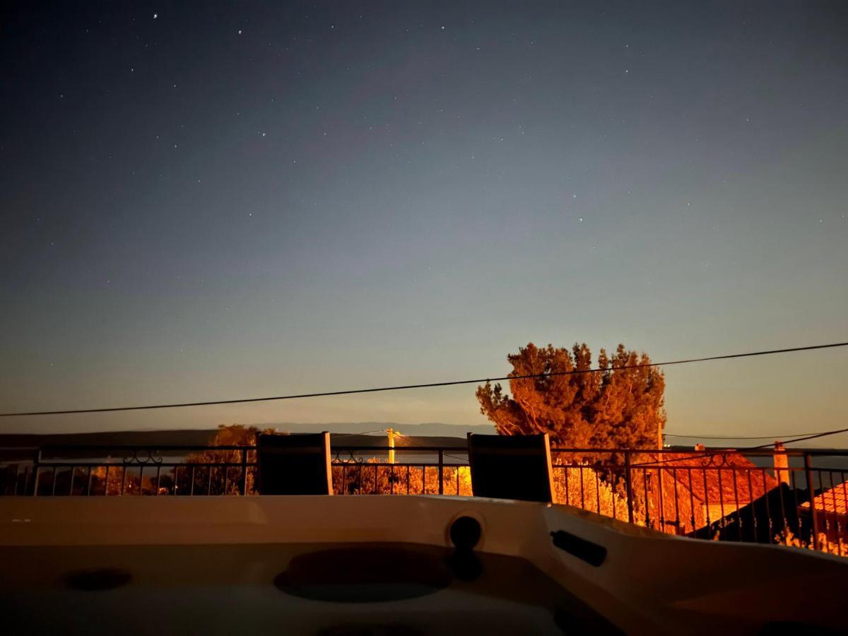 Podgora Experience Suite With Jacuzzi เนเรซีน ภายนอก รูปภาพ