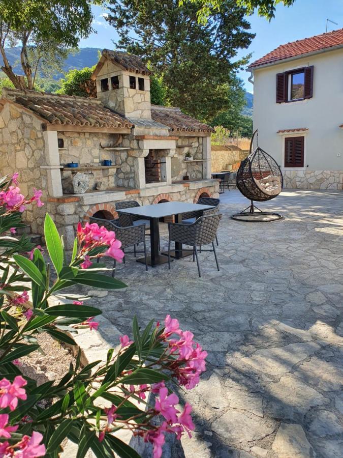 Podgora Experience Suite With Jacuzzi เนเรซีน ภายนอก รูปภาพ