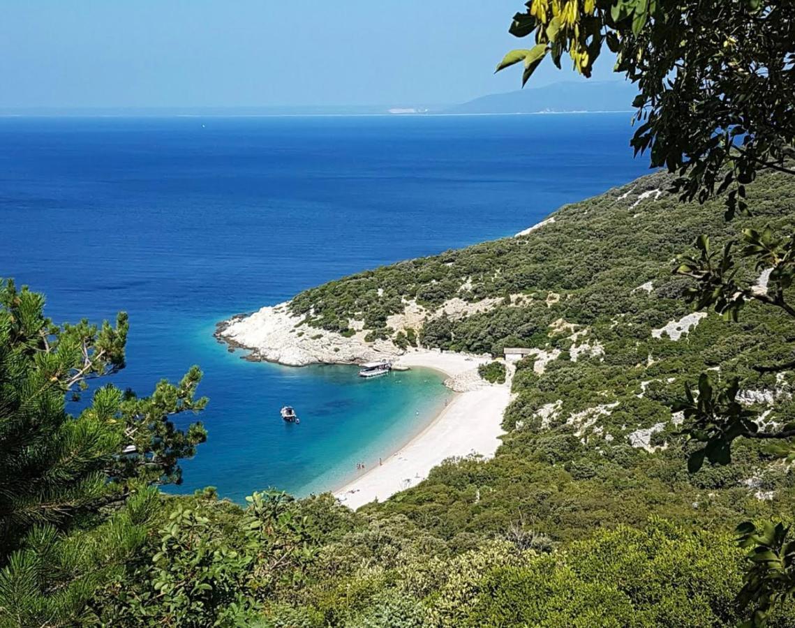 Podgora Experience Suite With Jacuzzi เนเรซีน ภายนอก รูปภาพ