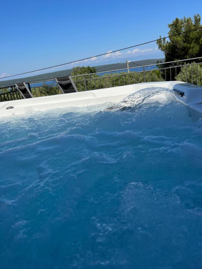 Podgora Experience Suite With Jacuzzi เนเรซีน ภายนอก รูปภาพ