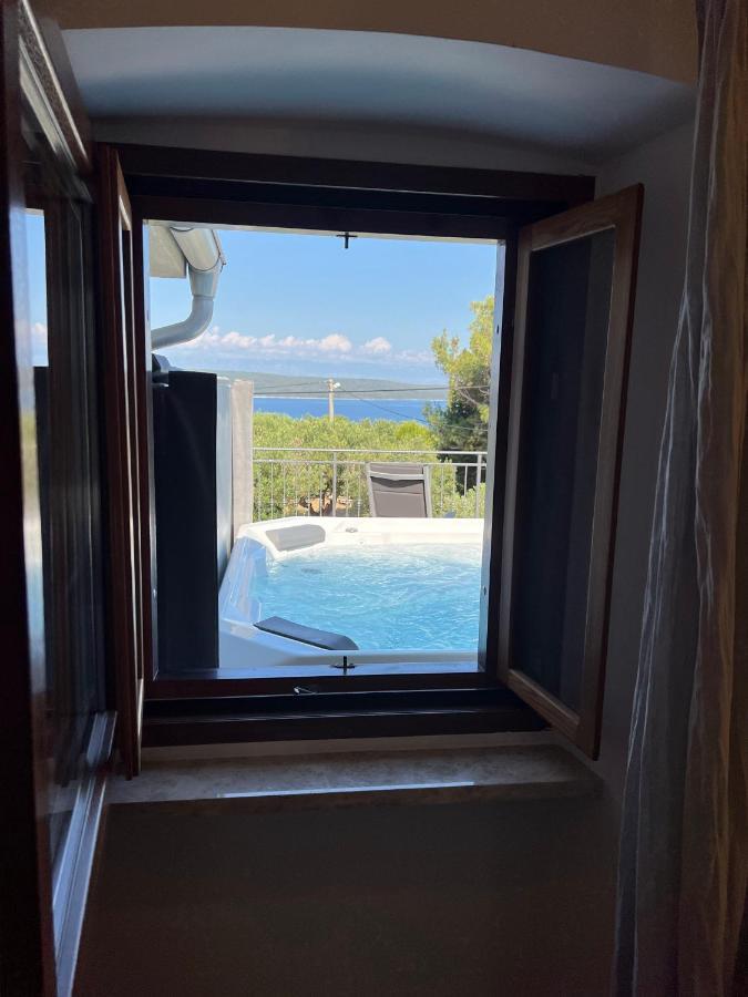Podgora Experience Suite With Jacuzzi เนเรซีน ภายนอก รูปภาพ