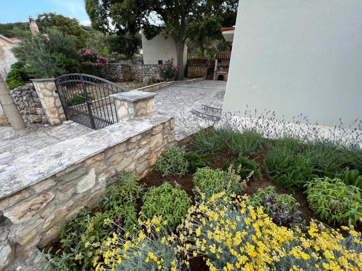 Podgora Experience Suite With Jacuzzi เนเรซีน ภายนอก รูปภาพ